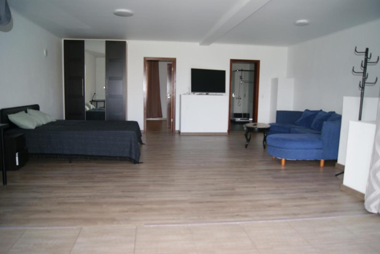 Apartamentos Praia Do Almoxarife Horta  Exterior photo